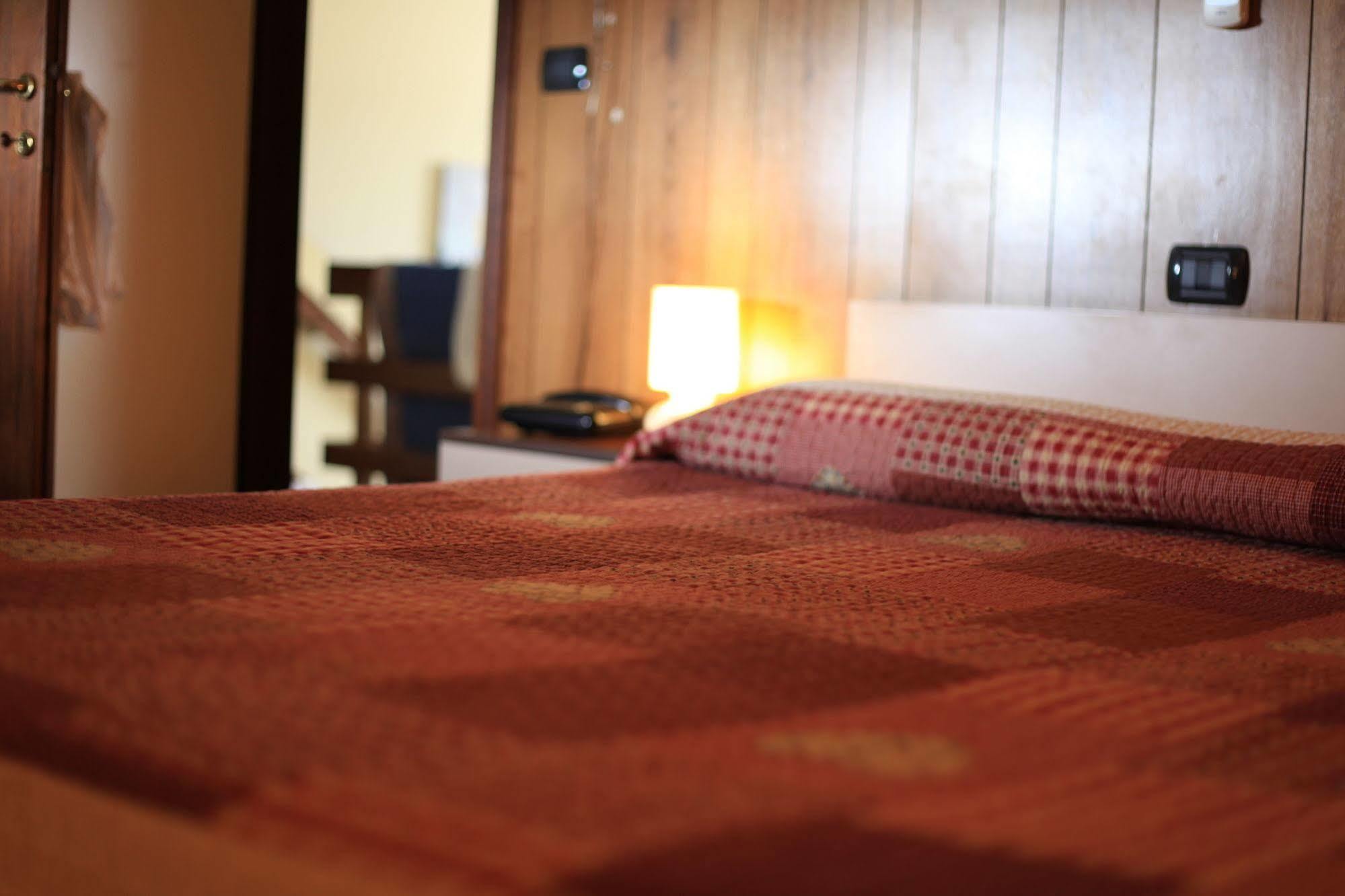 Albergo Il Cochino Montale  Екстер'єр фото